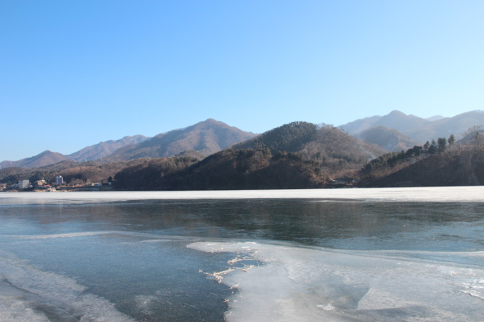 겨울강 사진.jpg