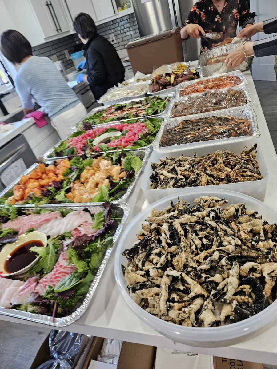 상실의 아픔을 함께 넘는 이들 5음식.jpg